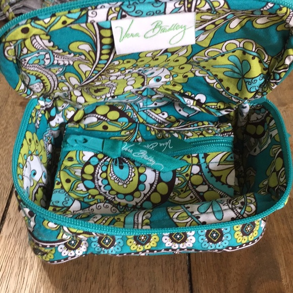 Vera Bradley Peacock Jewelry Case - Picture 2 of 3